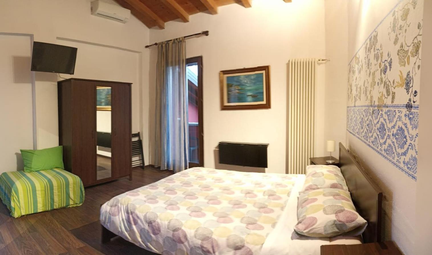 B&B Casa Mia Desenzano del Garda Luaran gambar